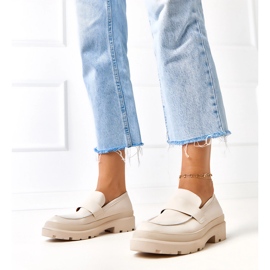 Bež mocasini izrađeni od eko -leather serafina 2