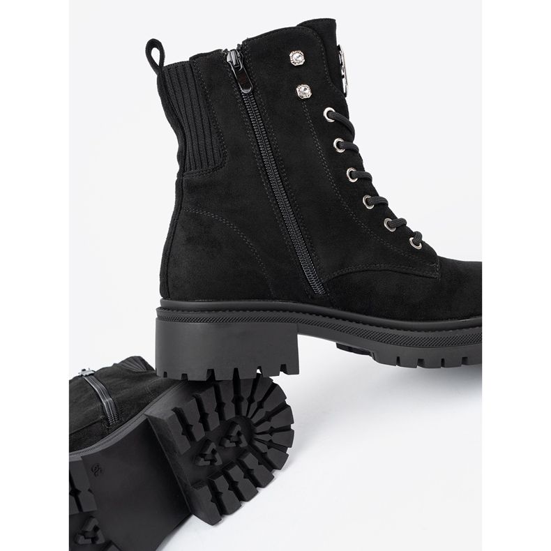 Shelvt Elegantni crni radnici s sjajnim kristalima crna 2