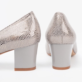 Shelvt Sive pumpe sa srebrnim ukrasom srebro 2