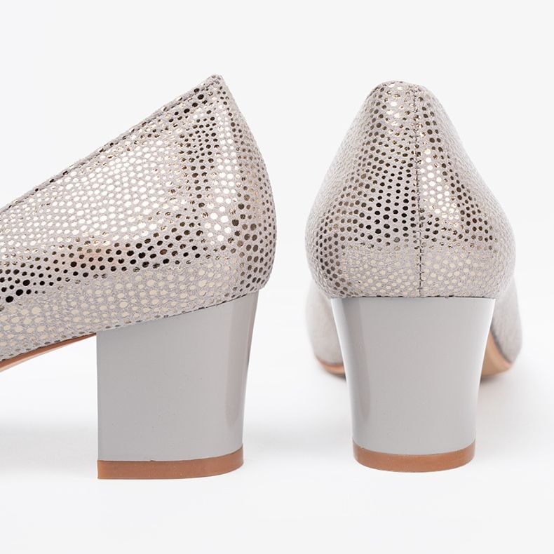 Shelvt Sive pumpe sa srebrnim ukrasom srebro 2