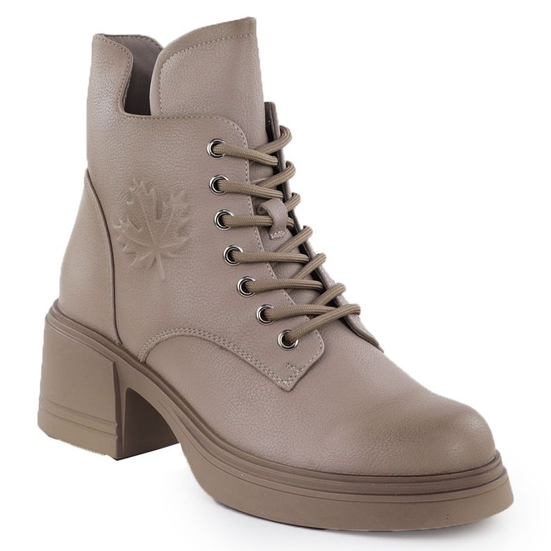 Kožne čizme na stupu izolirani beige vinceza 26-39950 1