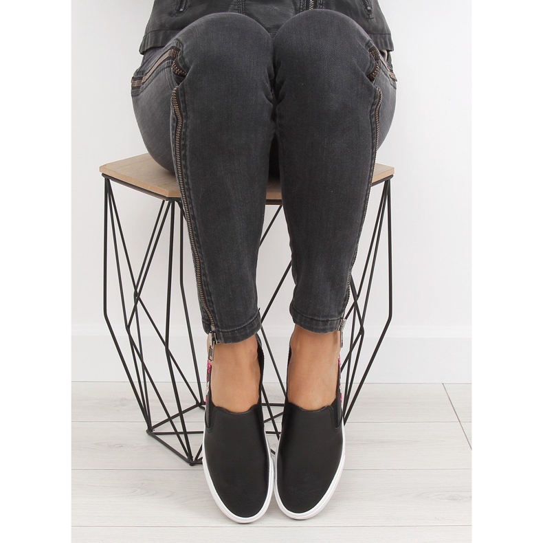 Sliponi s nježnim crnim vezom g1204a Crna crno 1