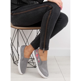 Sive G1205-9 Sive slip-on tenisice s nježnim vezom siva 1