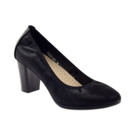 Sergio Leone Crpke na stubu 233 crne crno 1