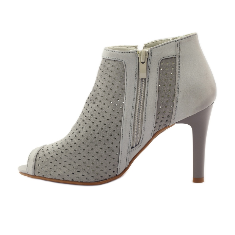 M.Daszyński Ažurne čizme s kožnim umetkom Daszyński siva 2