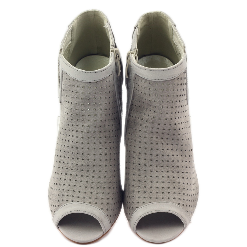 M.Daszyński Ažurne čizme s kožnim umetkom Daszyński siva 4