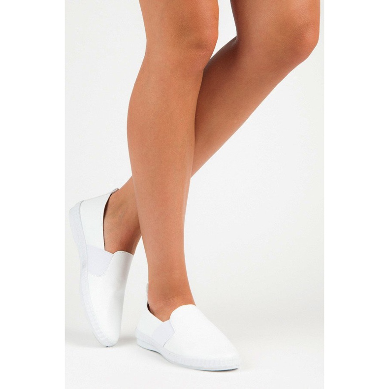 Bijeli MCKEYLOR sliponi bijela 2