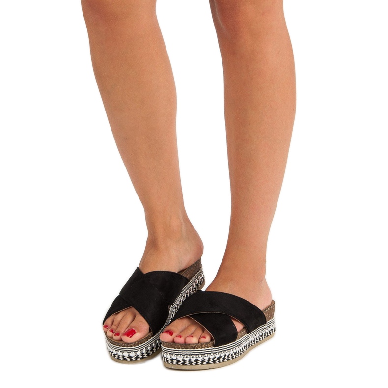 Crne papuče na platformi crno 1