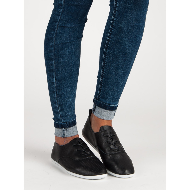 Crne tenisice na vezanje crna 1