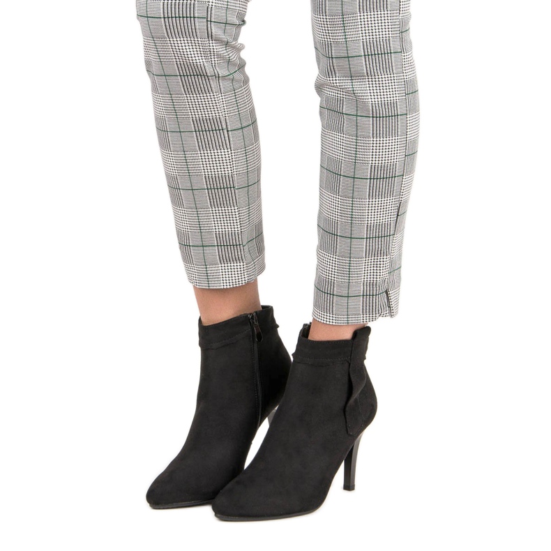 Klasične čizme na visoku petu crno 2