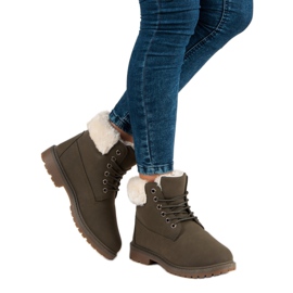 Seastar Tamnozeleni traperi zelena 1