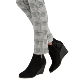 Corina Elegantne čizme na klin crno 1