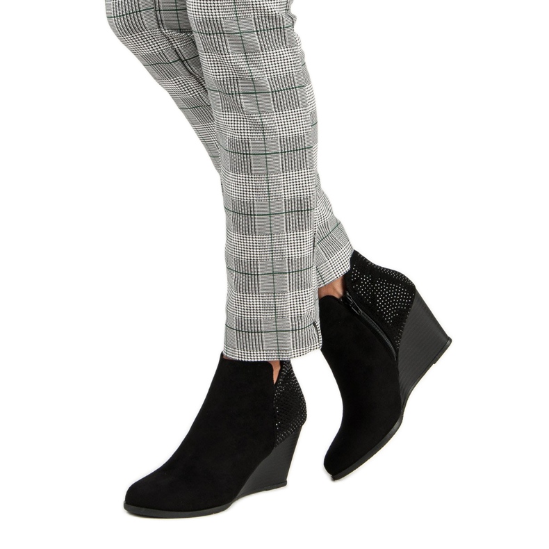 Corina Elegantne čizme na klin crno 1