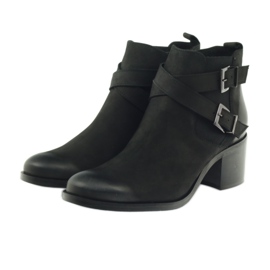 Čizme ukrašene Badura 7690 prugama crno 3