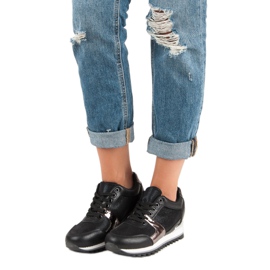 Vezane sportske cipele crno 1