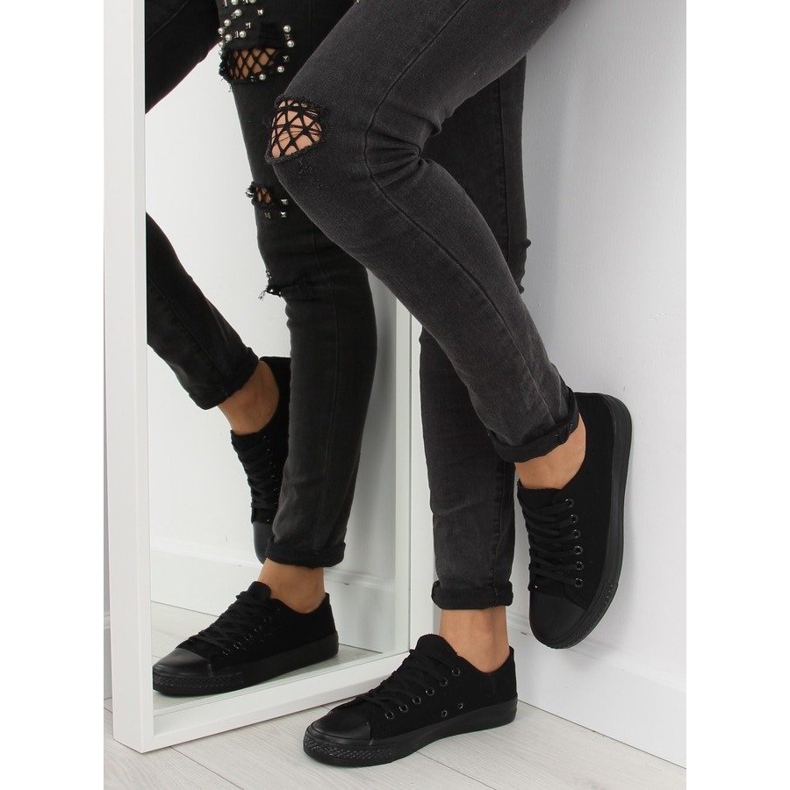 Crne ženske jednobojne tenisice NB176 Crne crna 1