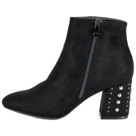 Elegantne čizme na postu crna 1