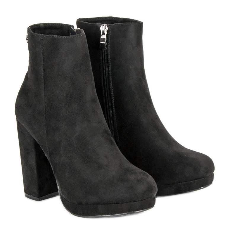 Small Swan Klasične čizme na postu crno 1