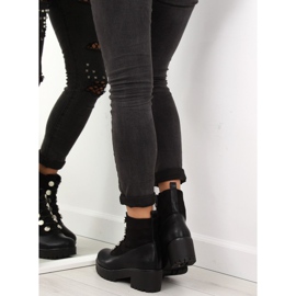 Crne čizme s debelim potplatom JD-19 crno 1