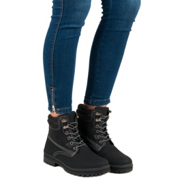 Crne vezane planinarske čizme crno 1