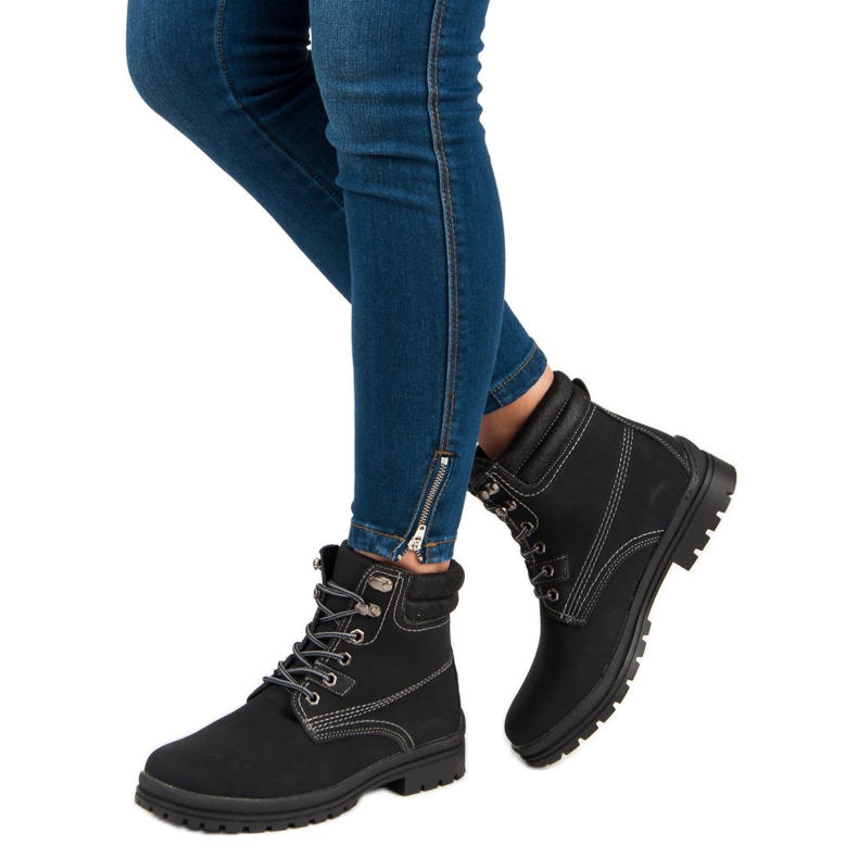 Crne vezane planinarske čizme crna 2