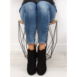 Čizme s visokom petom s volanom m269p Crne crno 1