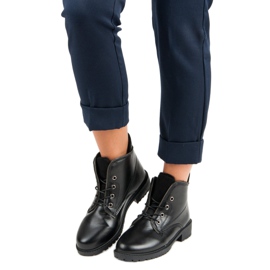 Balada Crne zavezane čizme crna 2