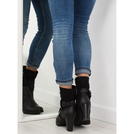 Crne čizme s visokim potpeticama C386 Crna 1