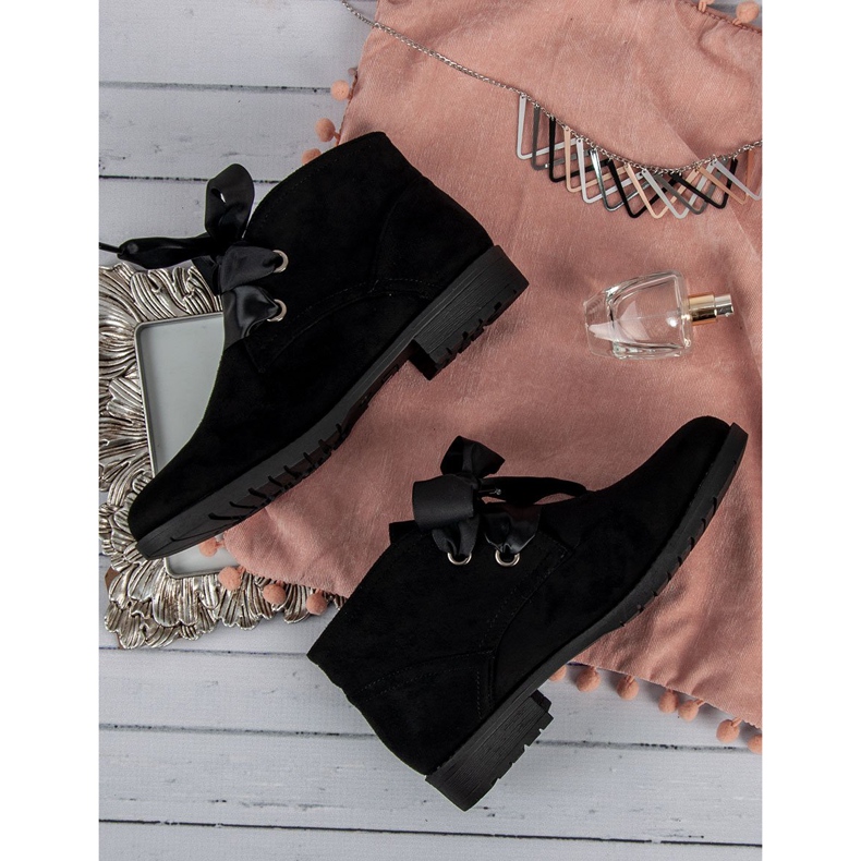 Seastar Čizme od vezice na vezicu crno 1