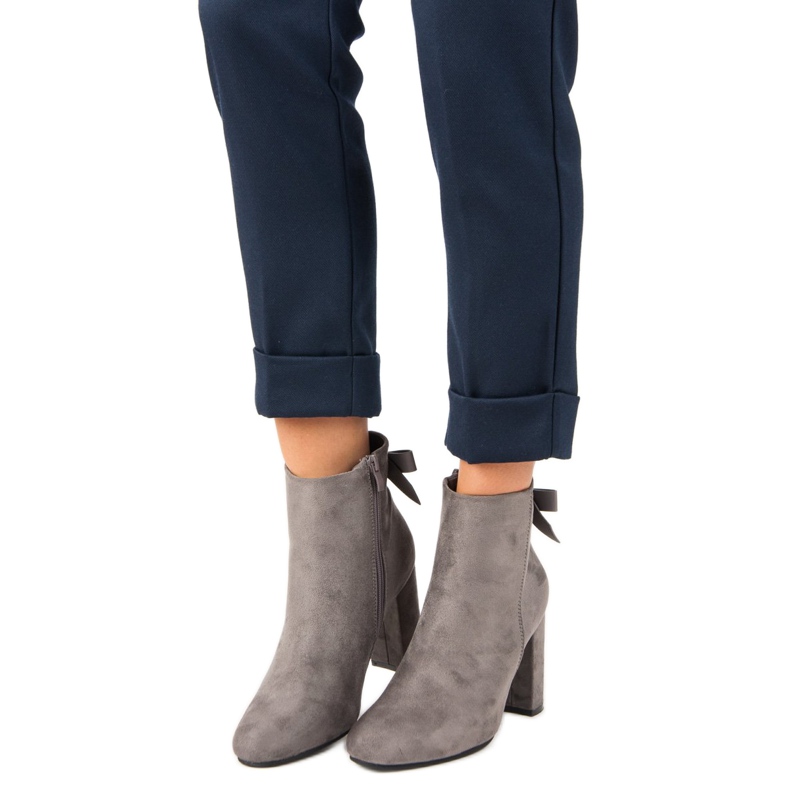 Ideal Shoes Elegantne sive čizme siva 2