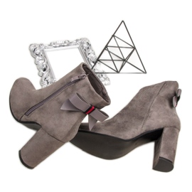 Ideal Shoes Elegantne sive čizme siva 1