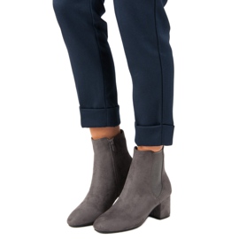 Top Shoes Čizme do gležnjača od antilopa na visoku petu siva 1