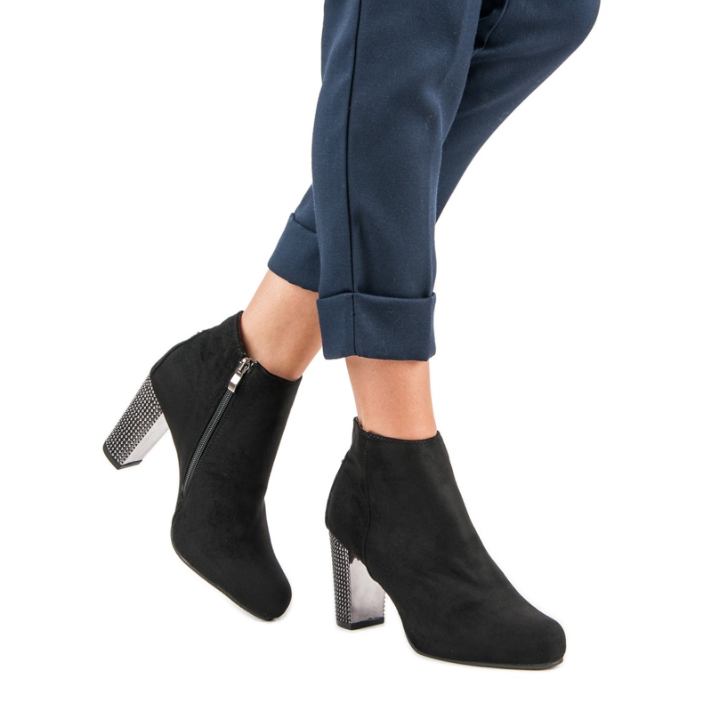 Elegantne čizme na post crna 1