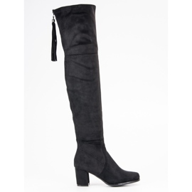 Filippo Mušketiri od antilopa na stupu crno 1