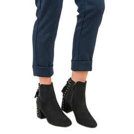 Elegantne čizme od antilopa crna 1