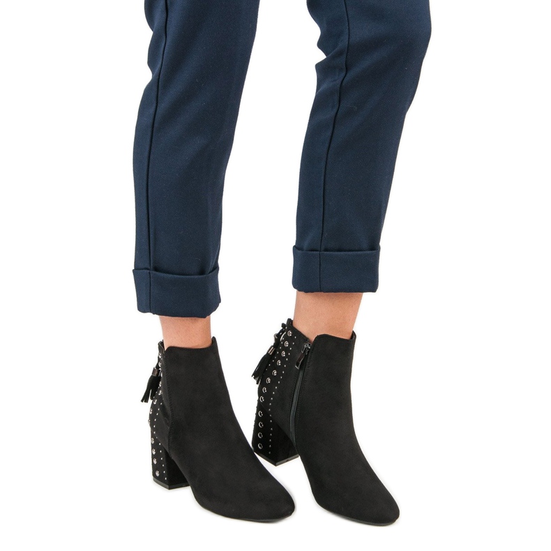 Elegantne čizme od antilopa crna 1