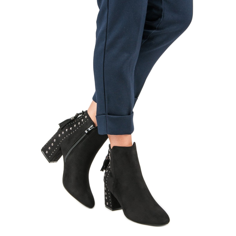 Elegantne čizme od antilopa crna 2