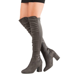 Seastar Odgovarajući mušketiri na postu siva 2