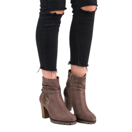 Super Mode Elegantne čizme na postu smeđa 1