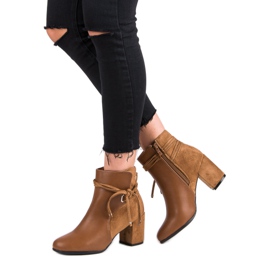 Nio Nio Camel Booties On A Post smeđa 2