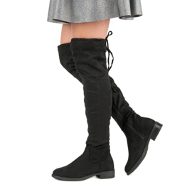 Visoke čizme do bedra s ravnom potpeticom crna 1