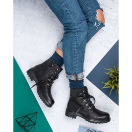 Janessa Radnici u crnoj vezici crna 1