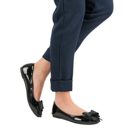 Comer Balerina s mašnom crno 1