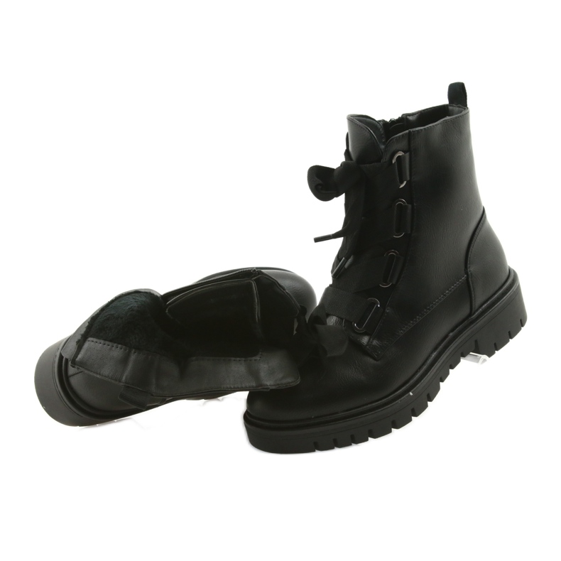 M.Daszyński Radnici u crnoj vezi Daszyński MR1809 crna 4