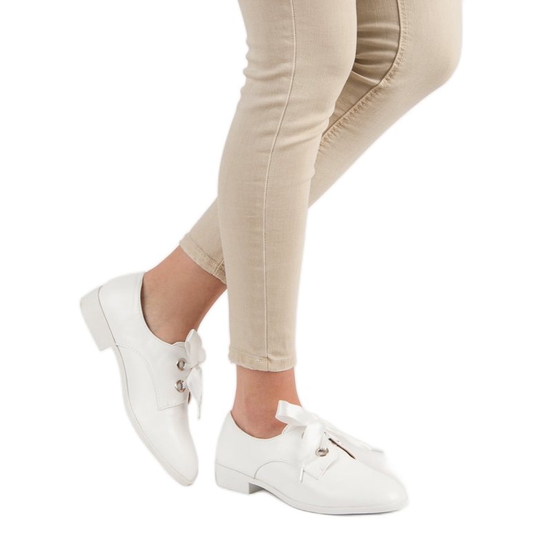 Tina&Co Vezane broge bijela 1