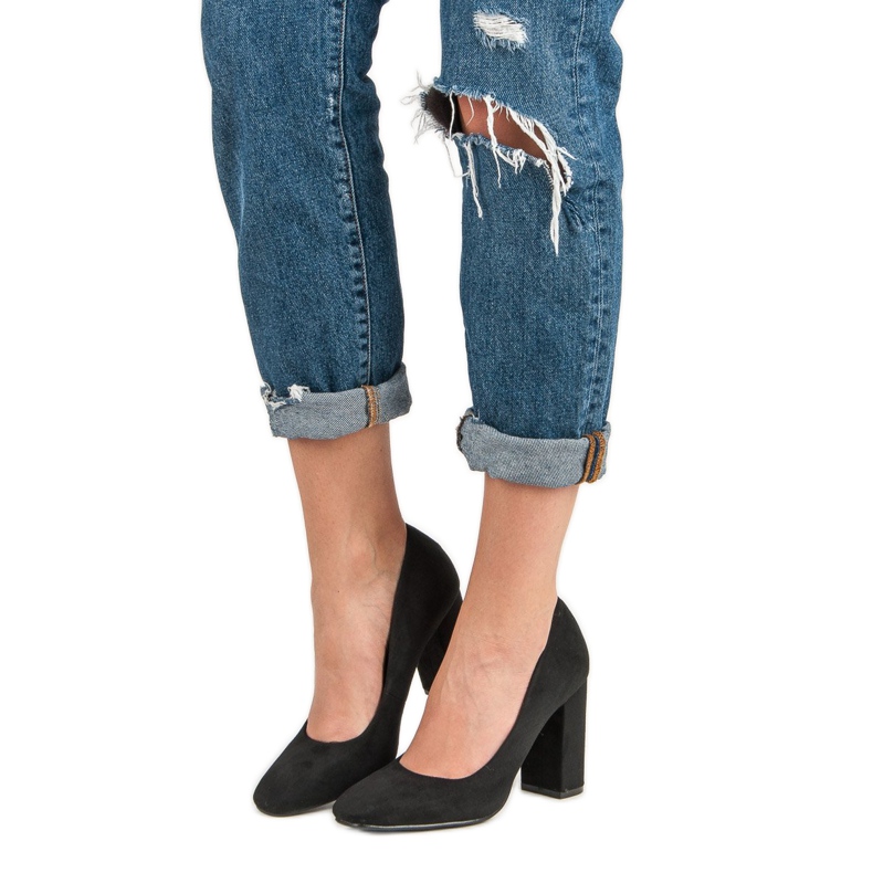 Seastar Crpke od antilopa na stupu crno 2