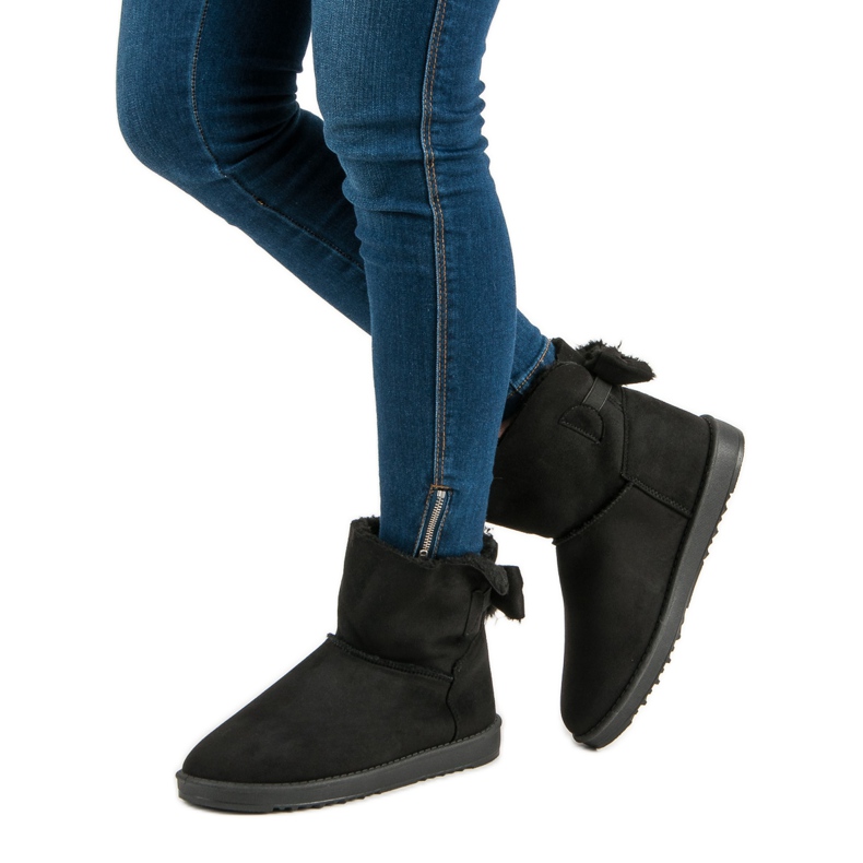 Crni mukluki s mašnom crna 1