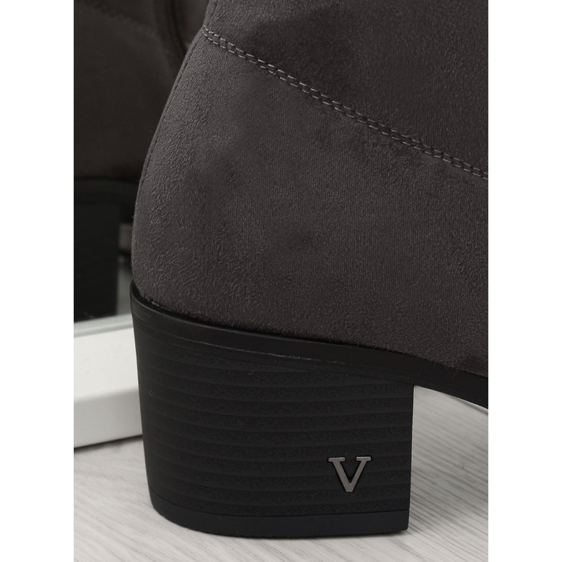 Siva Preko čizama s visokim potpeticama BH131-HB Siva 2