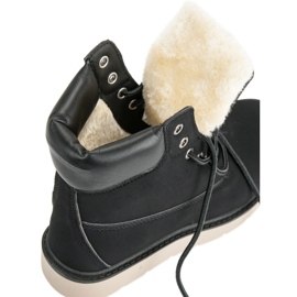 Traperi na platformi crno 1