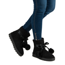 Crni mukluki s pomponima crna 2